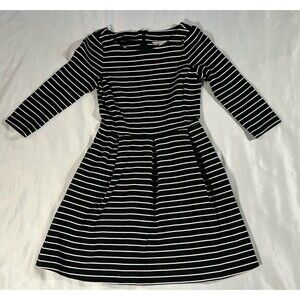 Banana Republic Womens Dress sz 2 Black White Stripe Round Neck Pleated
